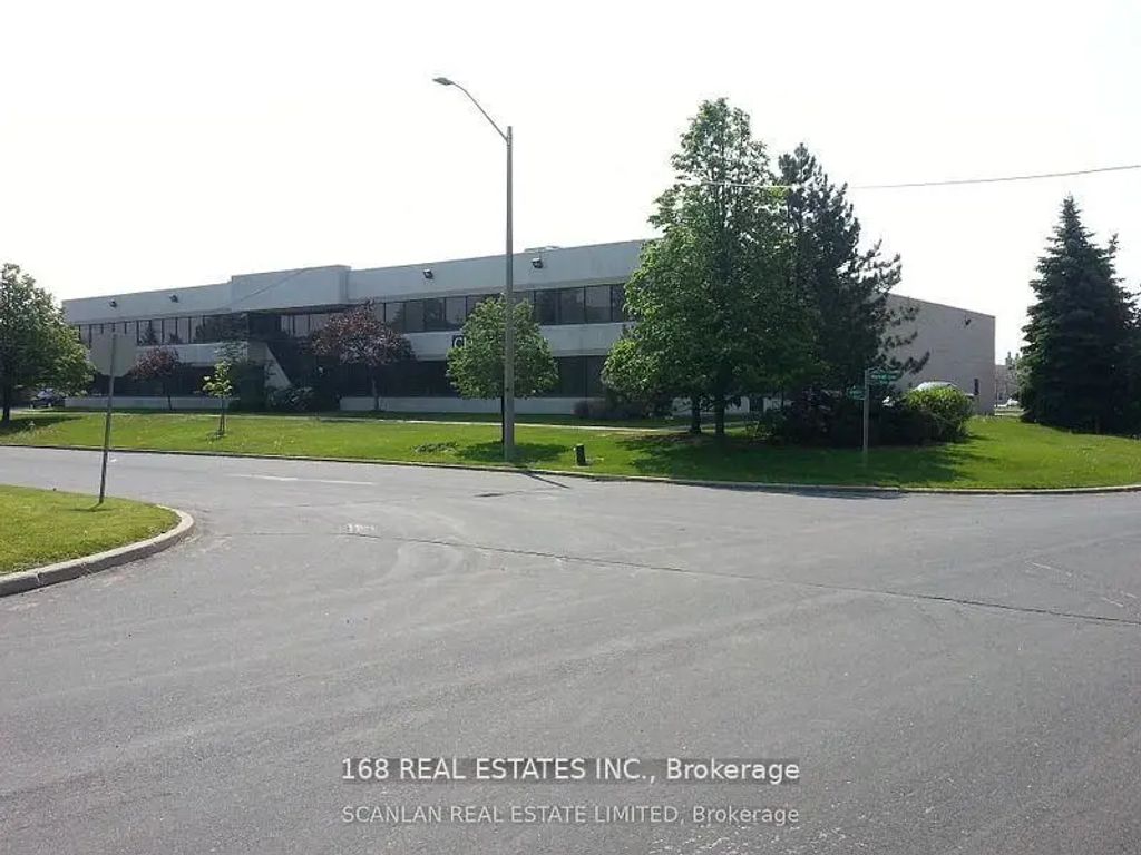 215 Konrad Crescent 2, Markham