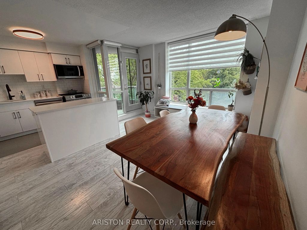 745 New Westminster Drive 409, Vaughan