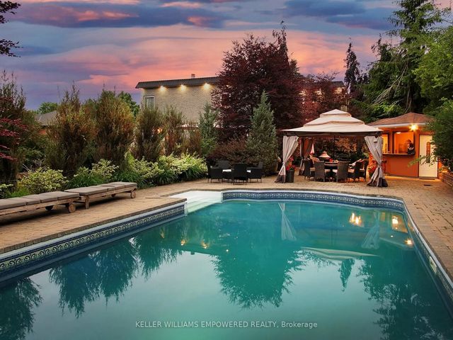 788 Woodland Acres Crescent, Vaughan