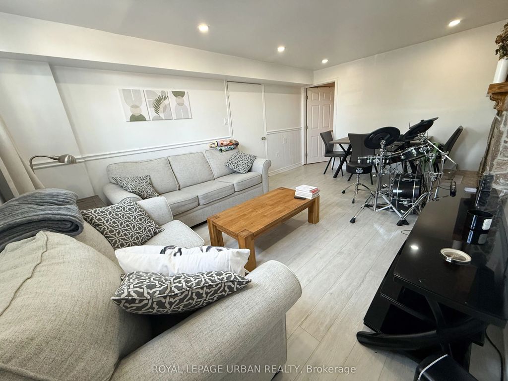 560 Bristol Road Bsmnt, Newmarket