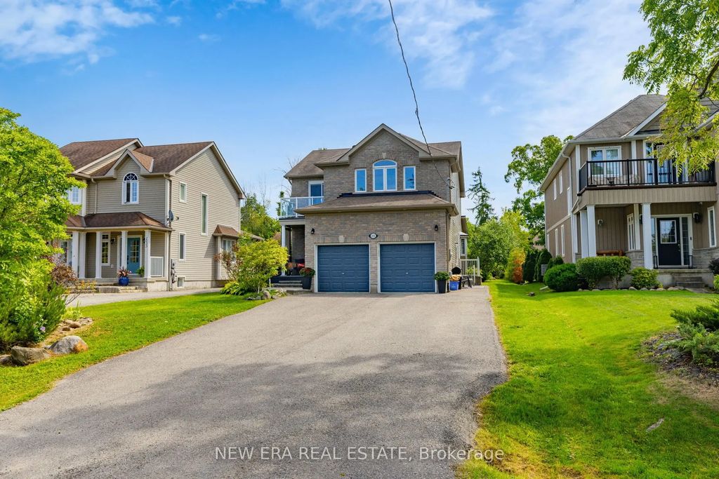 1031 Lake Drive N, Georgina