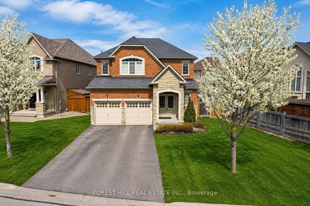 22 Mccombe Lane, Vaughan