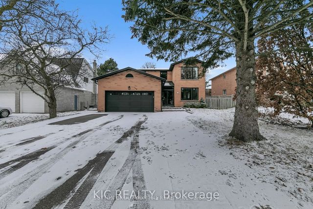 108 Cardinal Crescent, Newmarket