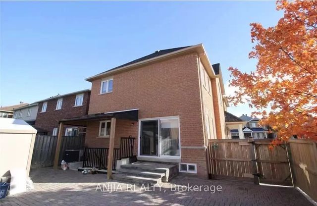 24 Jenmat Drive, Markham