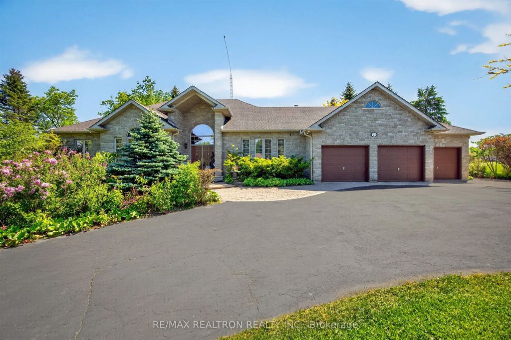 23 Fairbairn Gate, East Gwillimbury