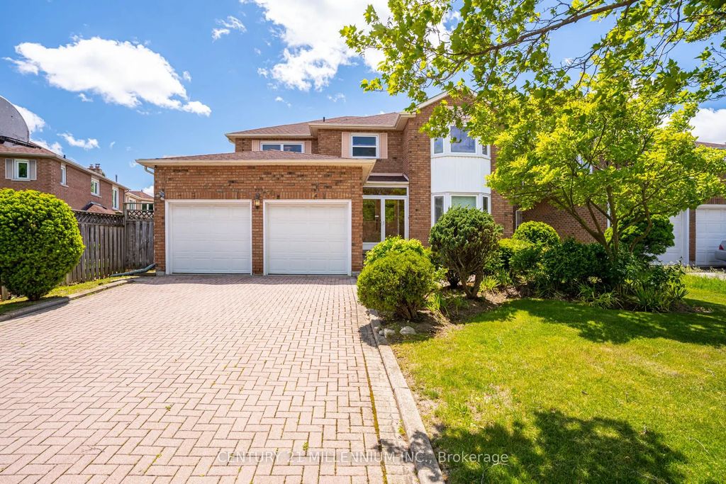 50 Piccadilly Road, Richmond Hill