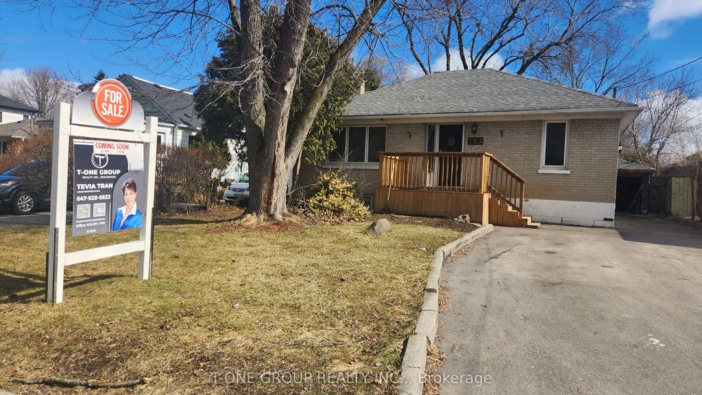 183 Sussex Avenue, Richmond Hill