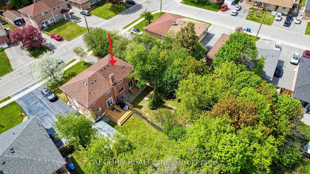 17 Richardson Drive, Aurora