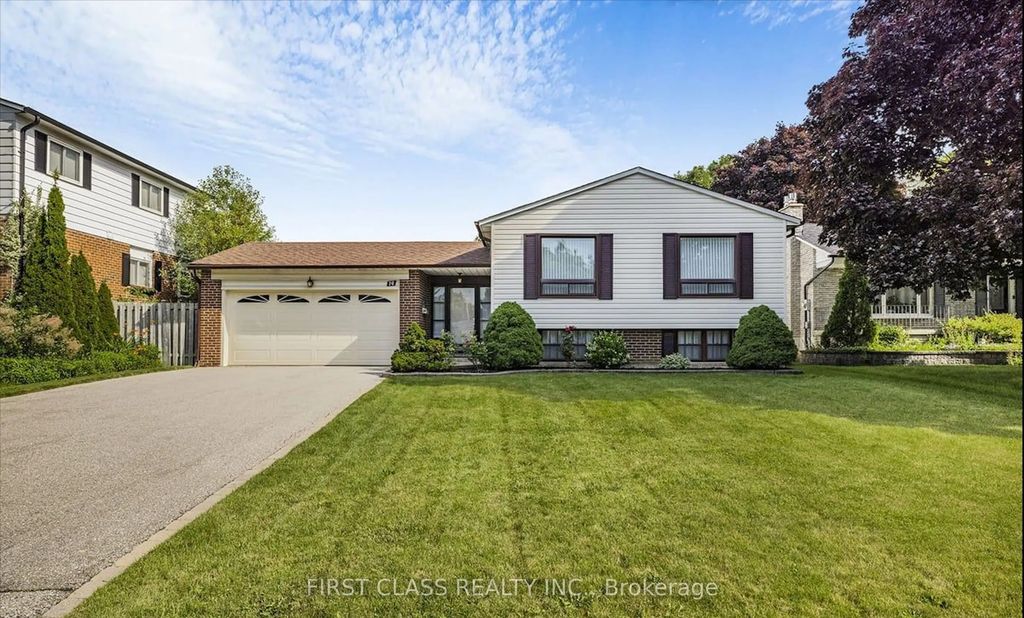 14 Pringle Avenue, Markham