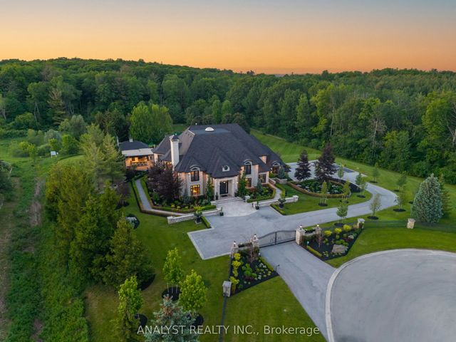 76 Scotch Valley Drive, King