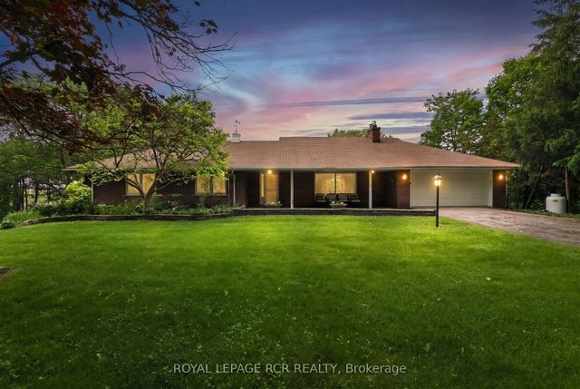 3410 19th Side Road, King
