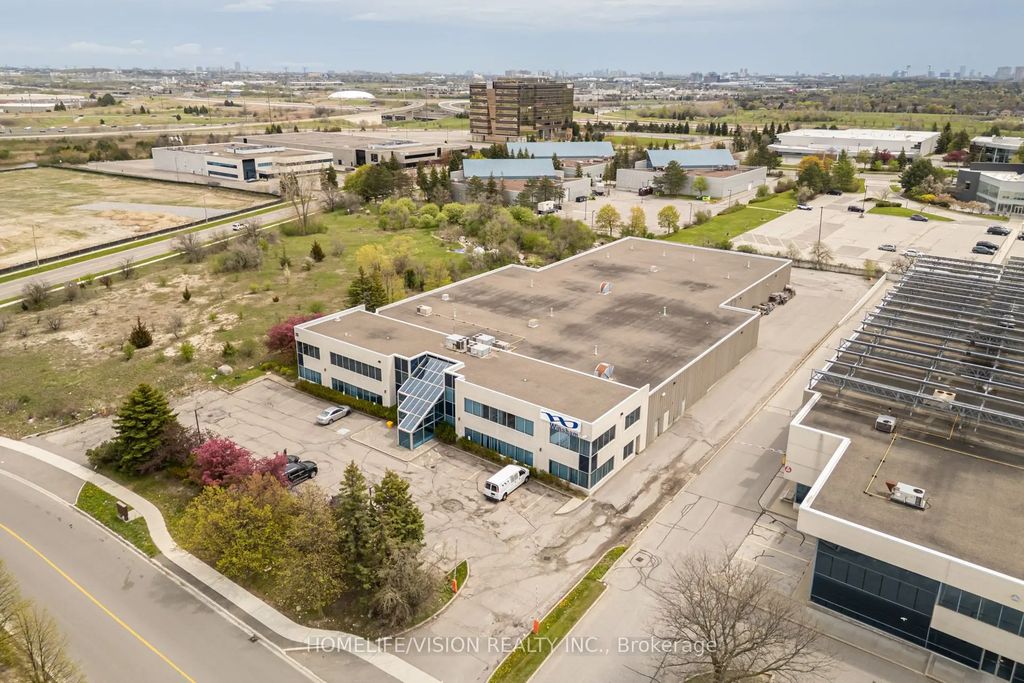 25 Minthorn Boulevard, Markham