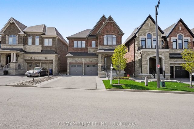 14 King Boulevard, King