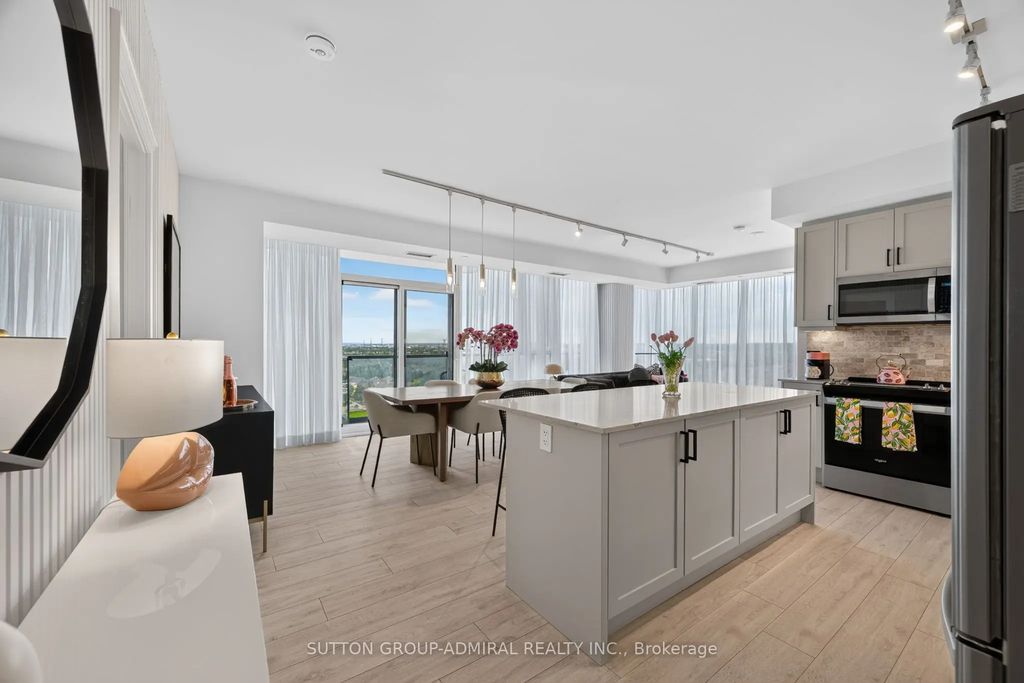10 Gatineau Drive 1206w, Vaughan