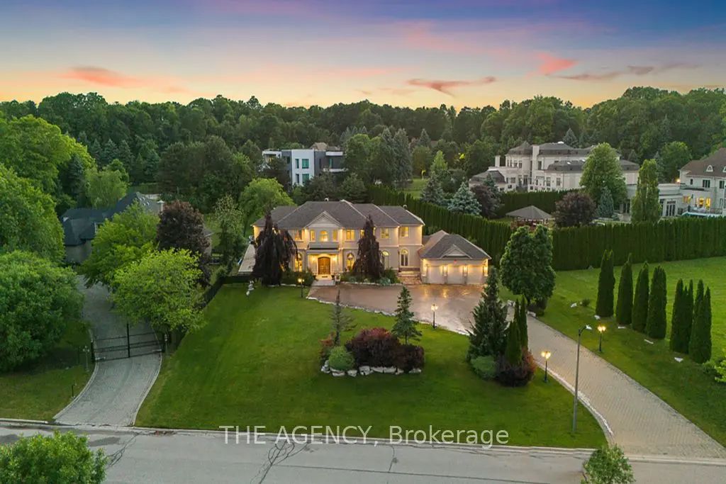 16 Dew Drop Court, Vaughan