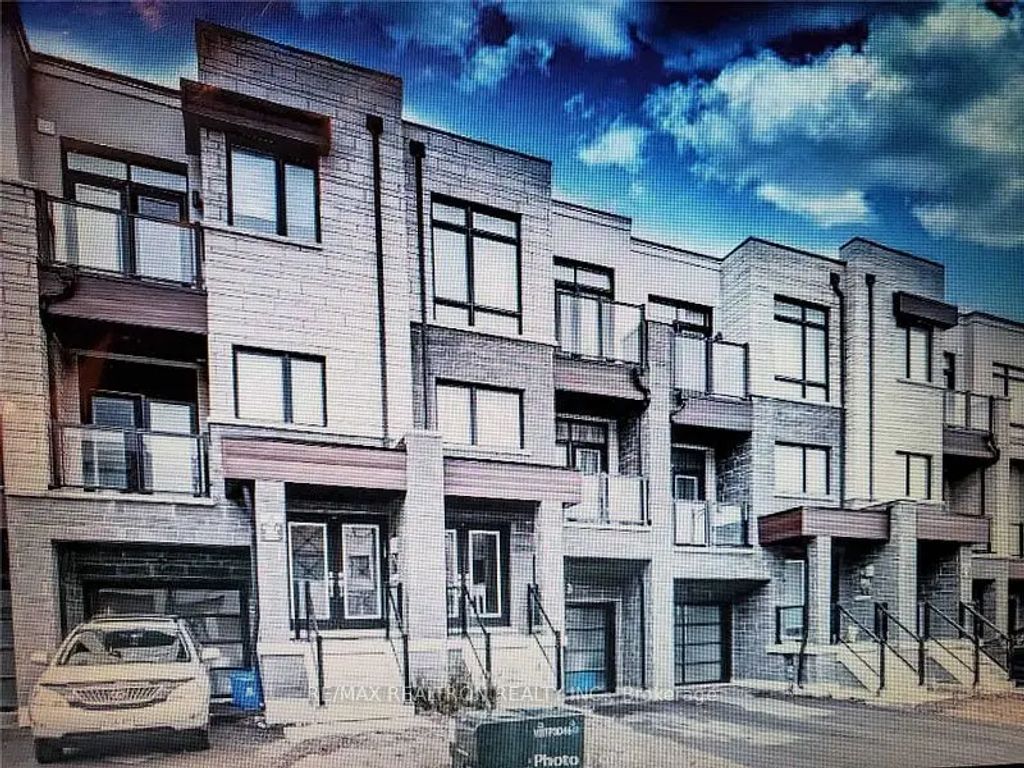 13 Golden Trail, Vaughan