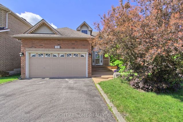 101 Old Colony Road, Richmond Hill
