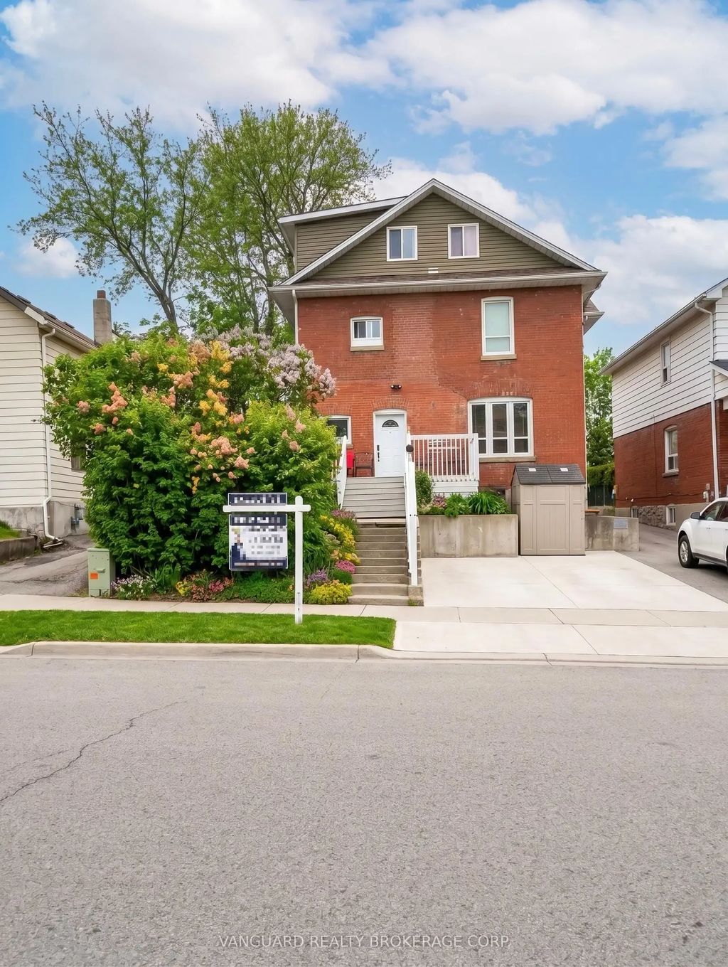 71 John Street E, Bradford West Gwillimbury