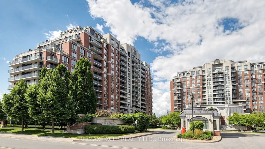 310 Red Maple Road 318, Richmond Hill