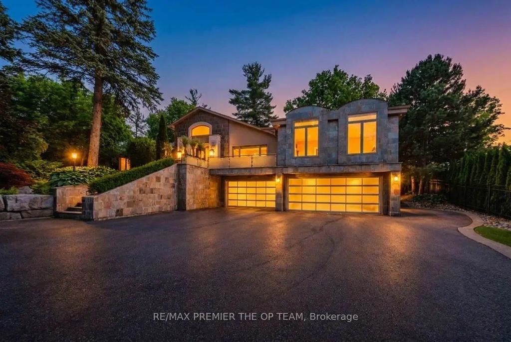 66 Clubhouse Road, Vaughan