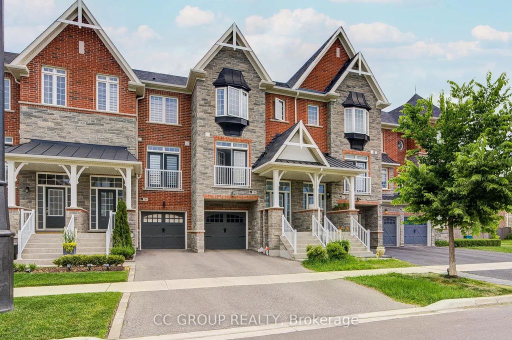138 Farooq Boulevard S, Vaughan