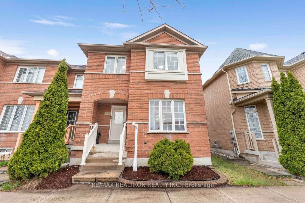 2334 Bur Oak Avenue, Markham