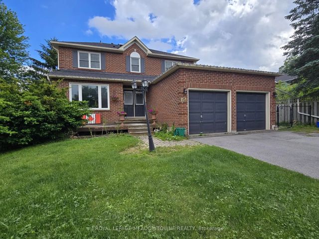 154 Maple Street Bsmt, Uxbridge