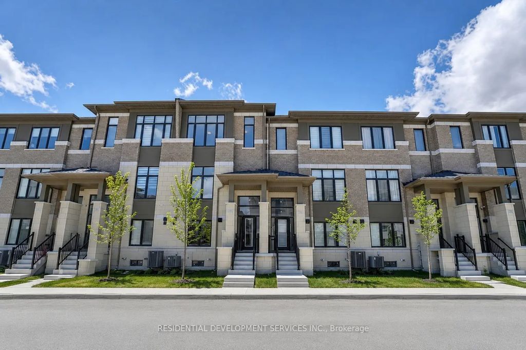 12 Tay Lane, Richmond Hill