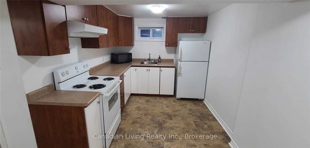 108 Willow Lane (bsmnt), Newmarket