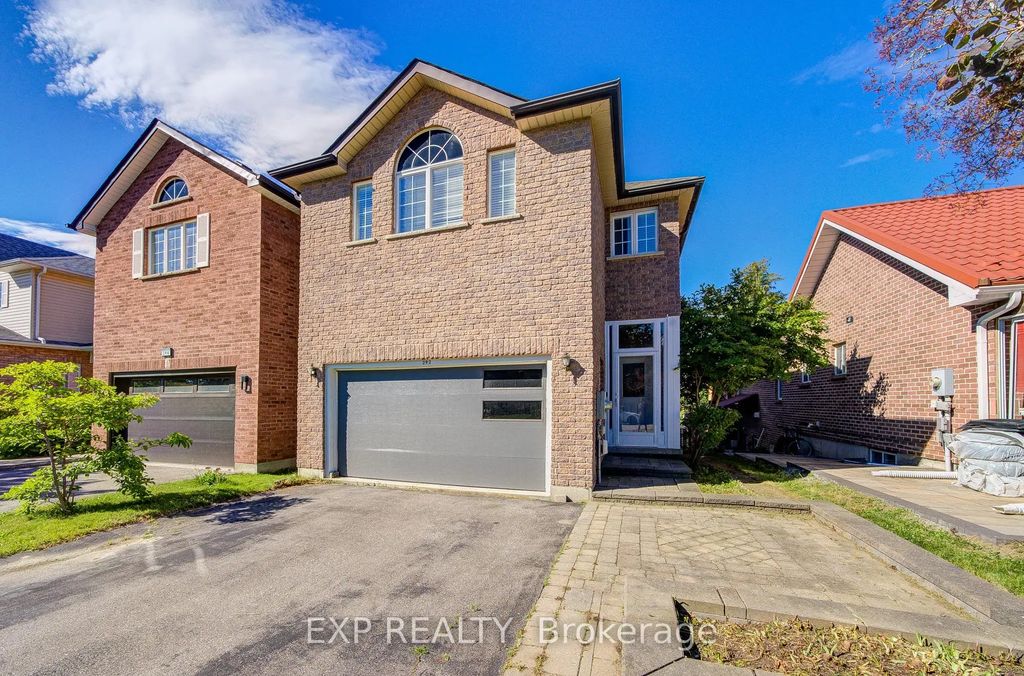 292 Sheridan Court, Newmarket