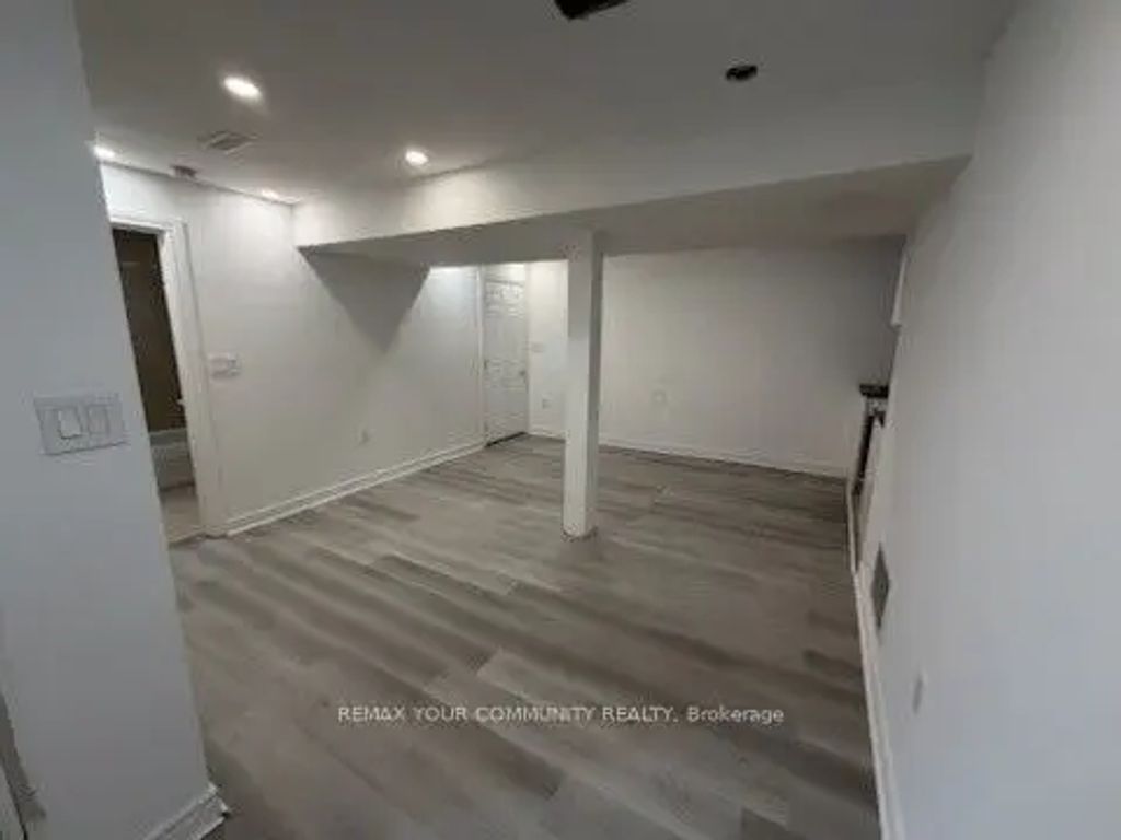 34 Main Street S #1 Basement, Newmarket