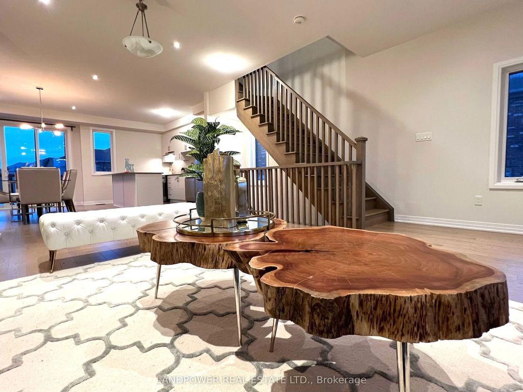 1655 Bur Oak Avenue, Markham