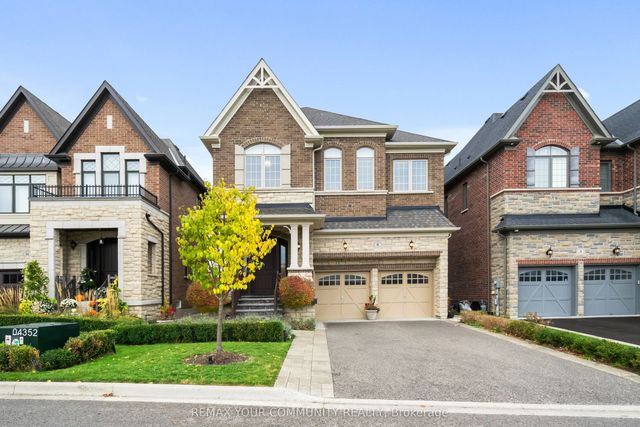 8 King Boulevard, King