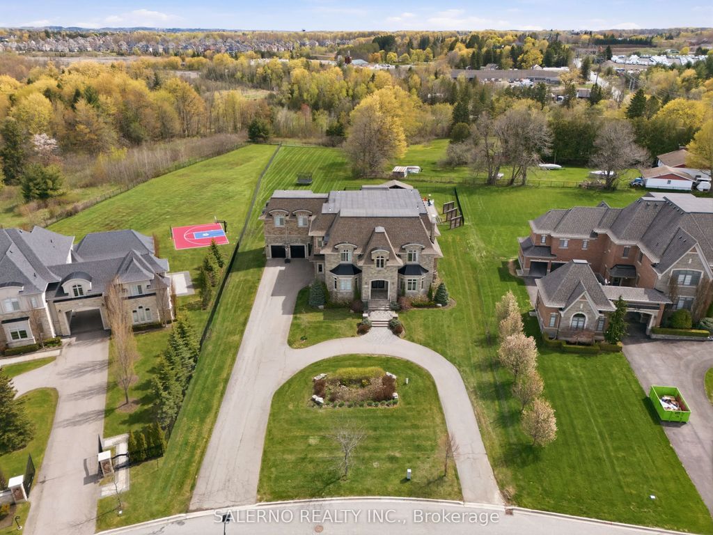 21 Stallions Court, Vaughan