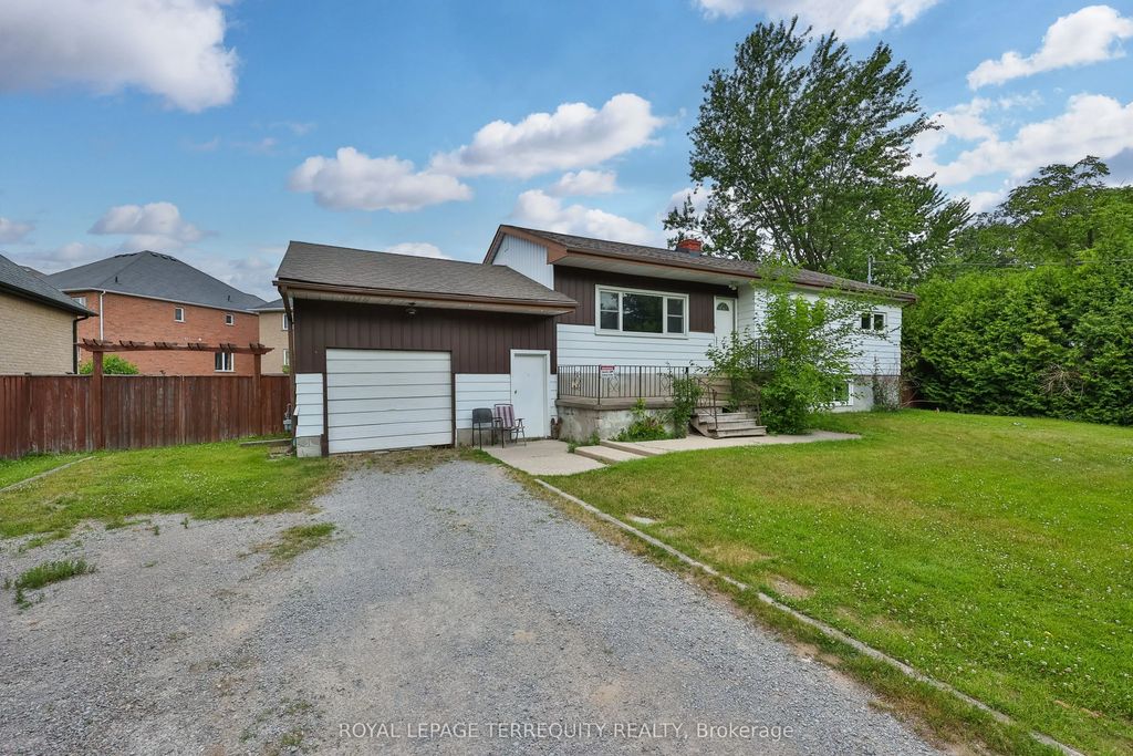 254 Lakeland Crescent, Richmond Hill
