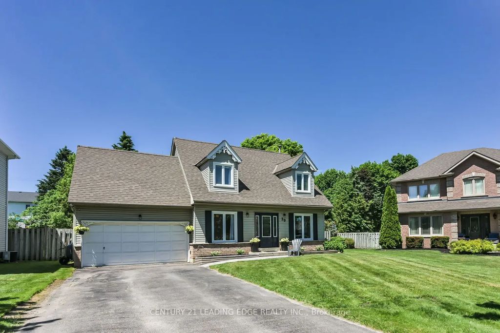 30 Mcguire Crescent, Uxbridge
