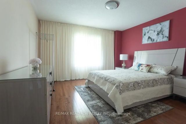 54 Chayna Crescent, Vaughan