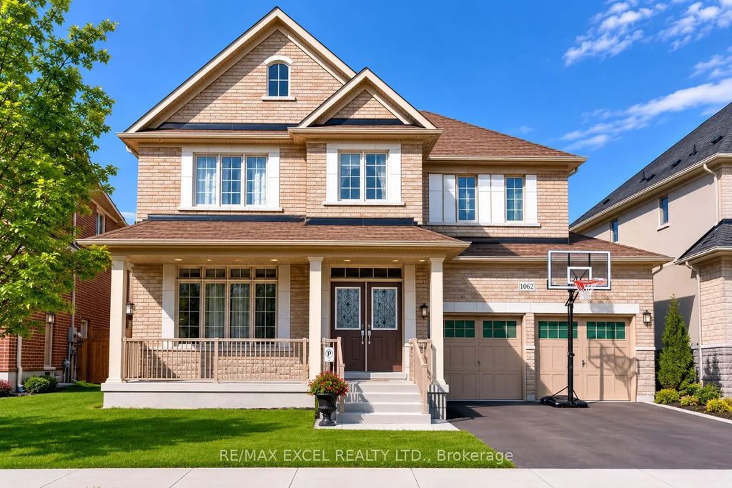 1062 Blackhall Crescent, Newmarket