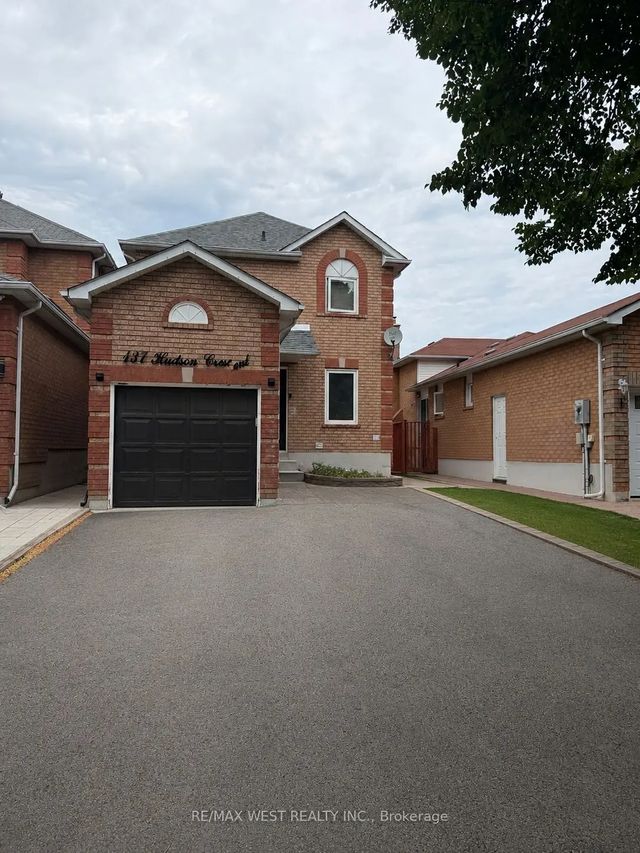 137 Hudson Crescent, Bradford West Gwillimbury