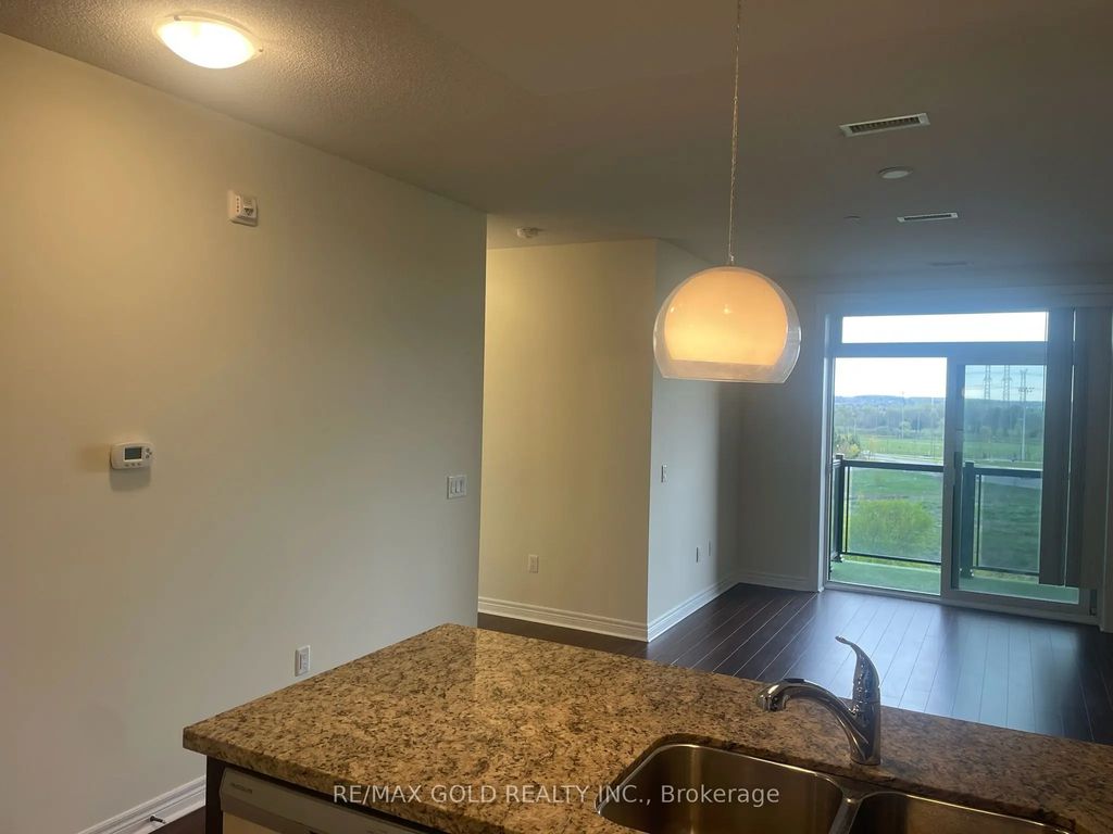 39 New Delhi Drive 803, Markham