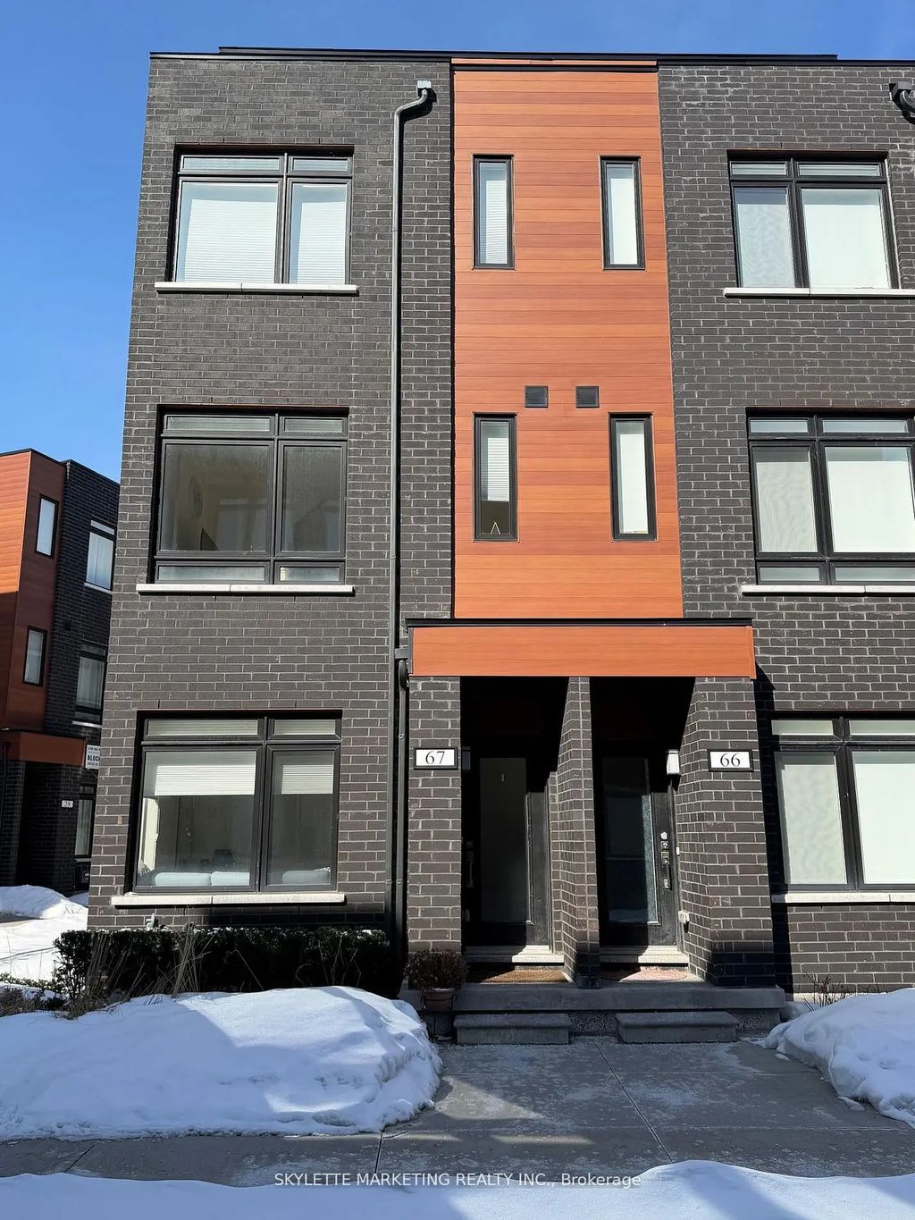 370b Red Maple Road 67, Richmond Hill