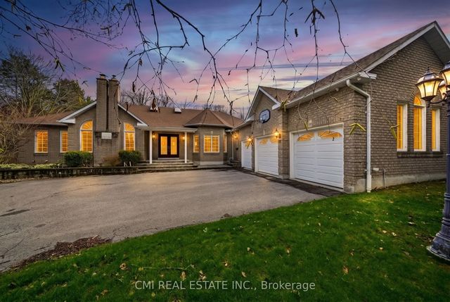 15 Treegrove Circle, Aurora