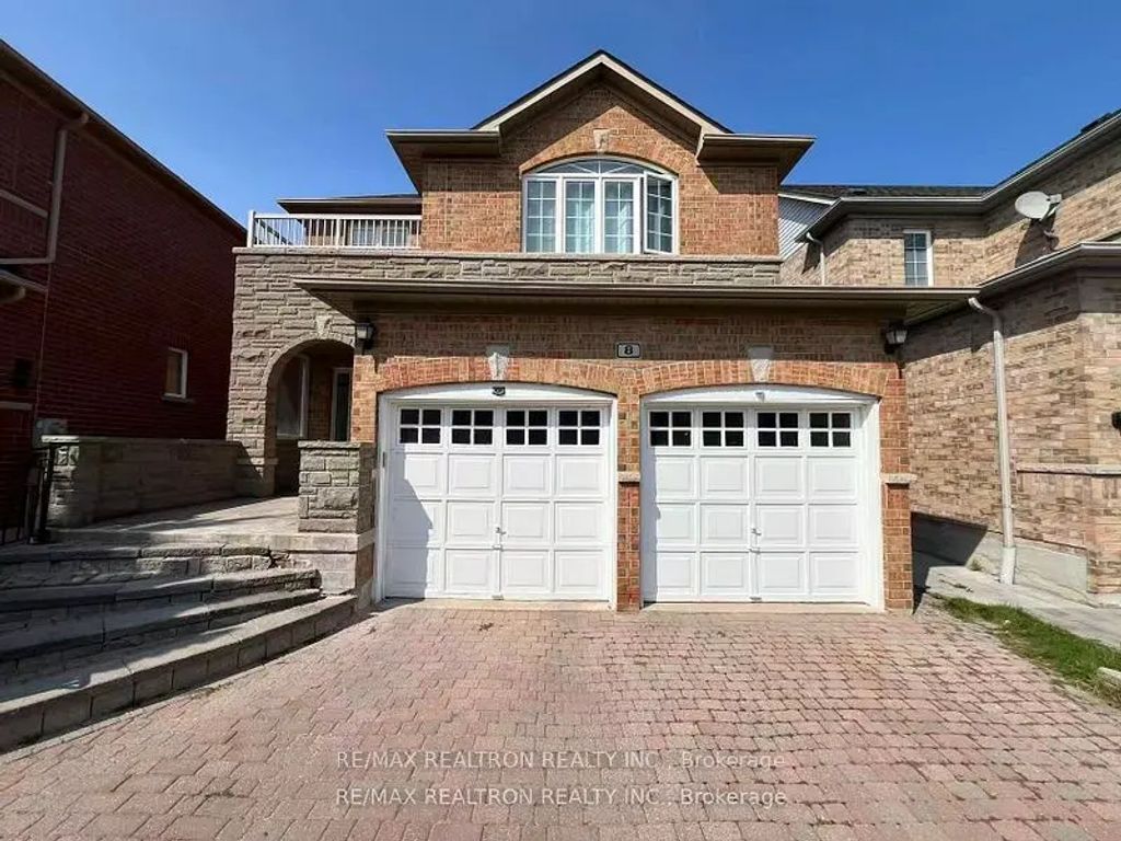 8 Queen Isabella Crescent Lower, Vaughan