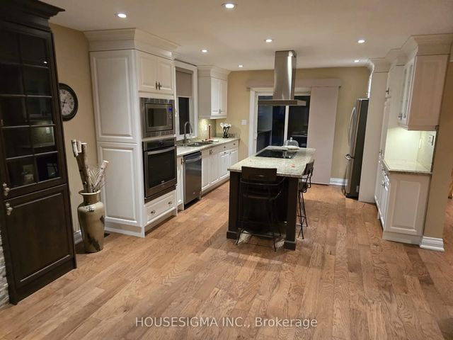 12020 Woodbine Avenue, Whitchurch-Stouffville