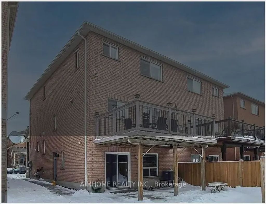 10 Portsmouth Road Walk Out Bsmt, Vaughan