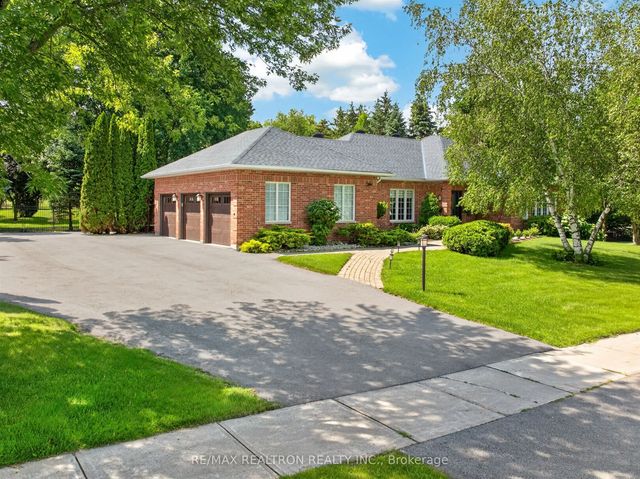 7 Maplehyrn Avenue, East Gwillimbury