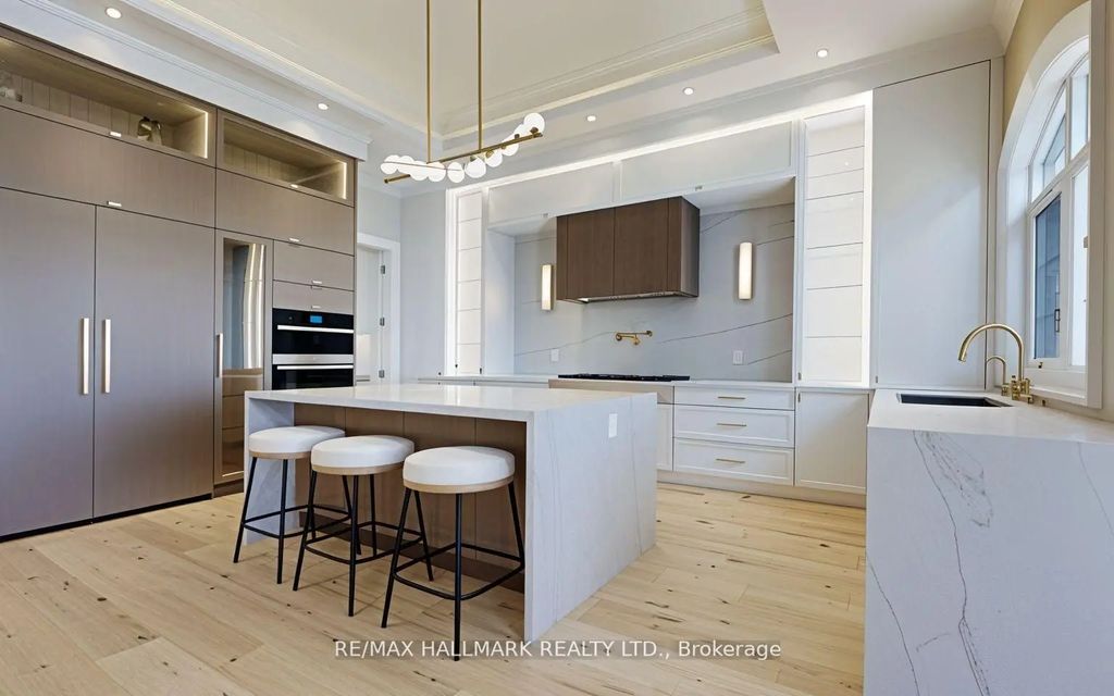152 Olde Bayview Avenue, Richmond Hill