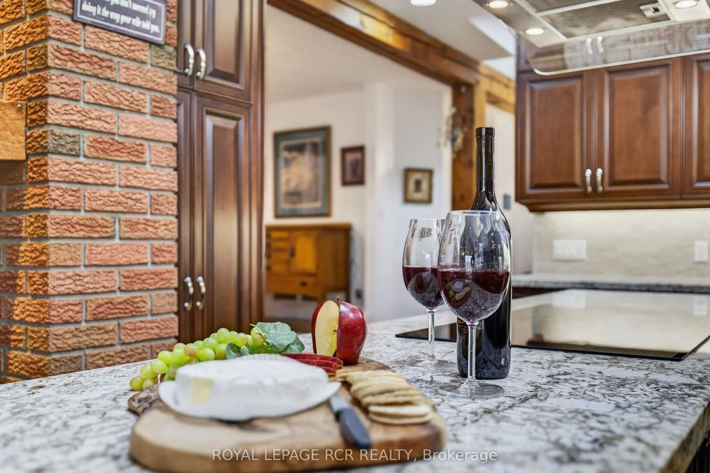 16365 Bathurst Street, Newmarket