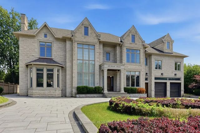 129 Arnold Avenue, Vaughan