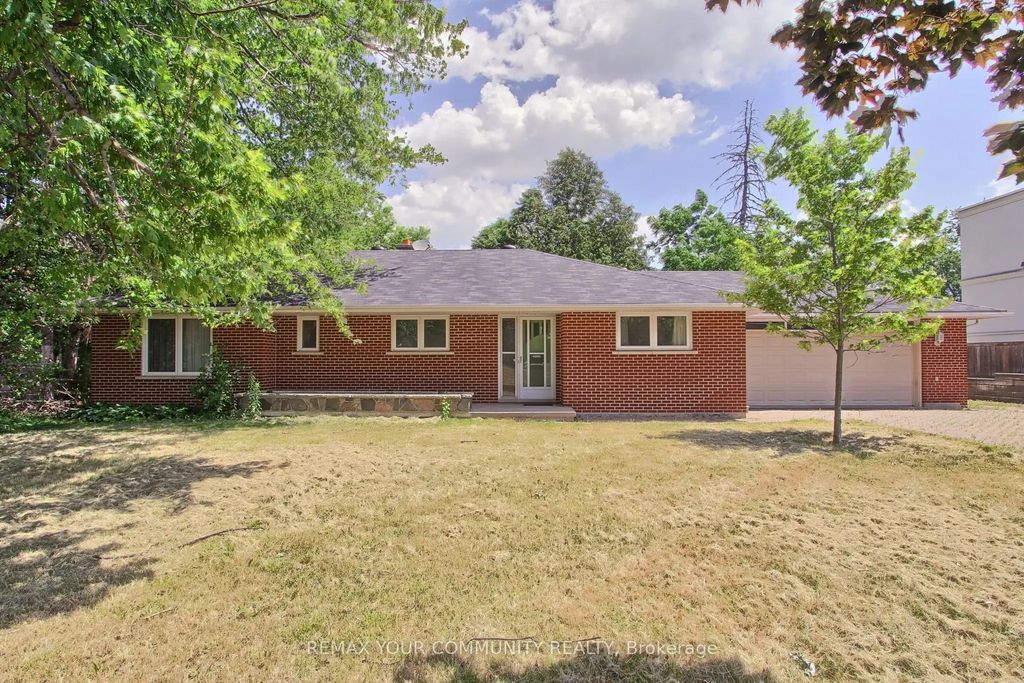 9947 Woodbine Avenue, Markham